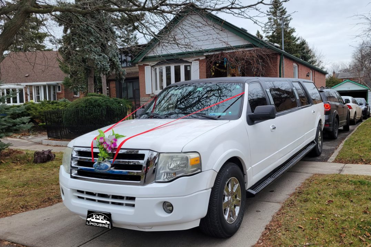 Ford-Expedition-stretch-SUV-Toronto